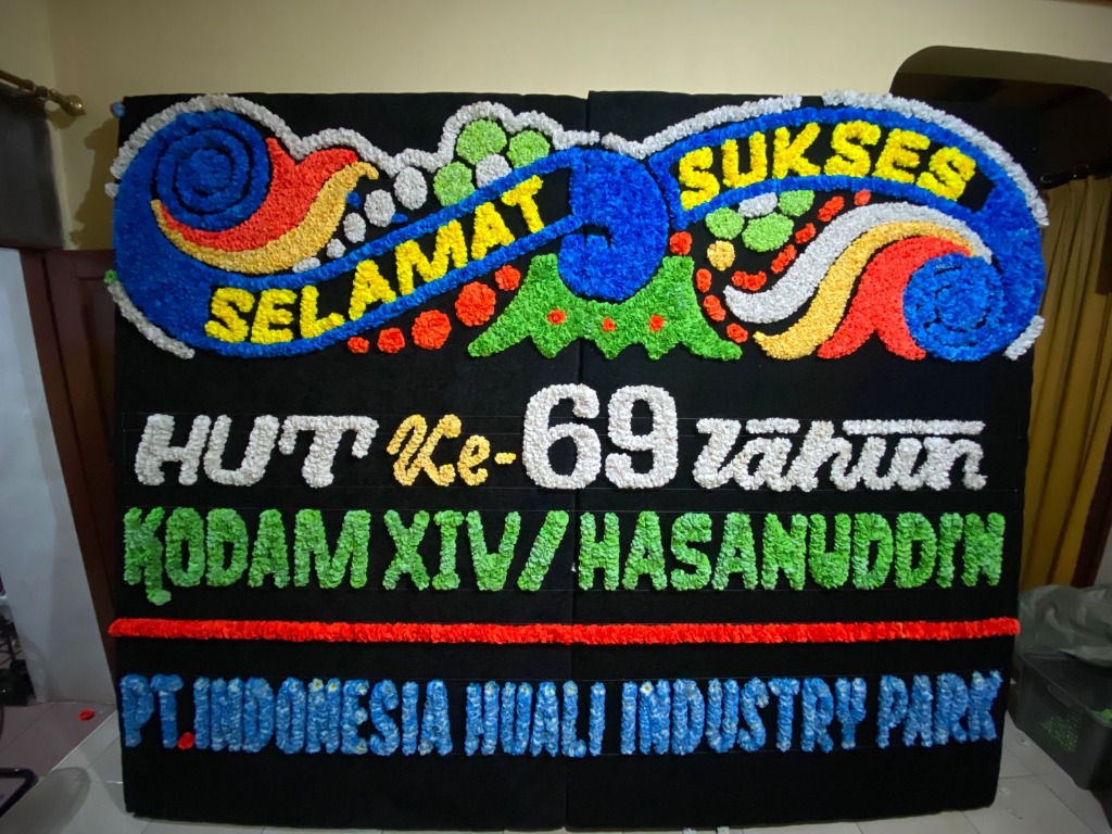 Papan bunga congratulations Makassar